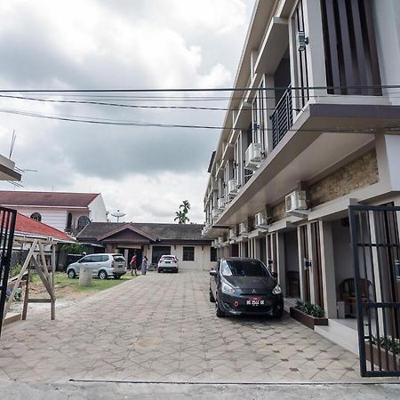 Reddoorz Syariah Near Tugu Juang Jambi Hotel Exterior foto